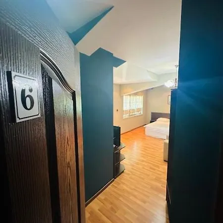 Отель Berito Момчилград