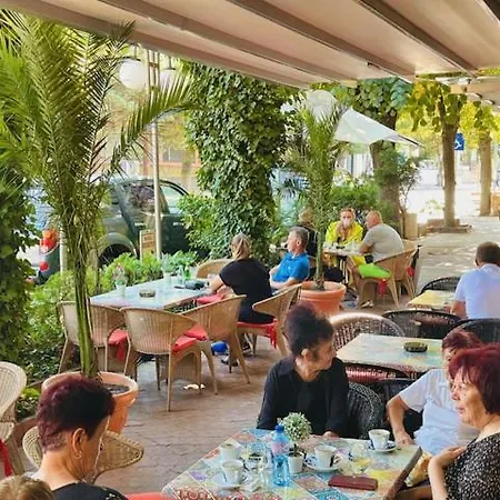 Отель Berito Момчилград