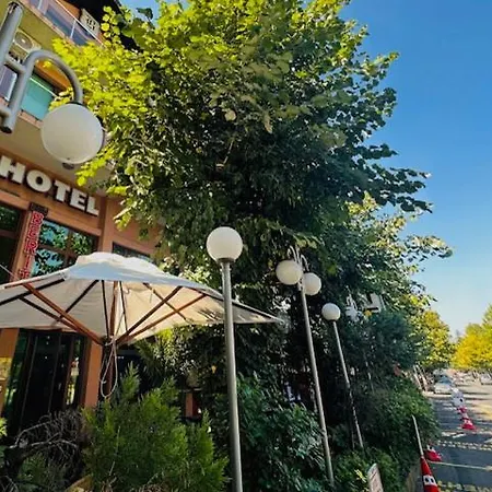 Berito Момчилград