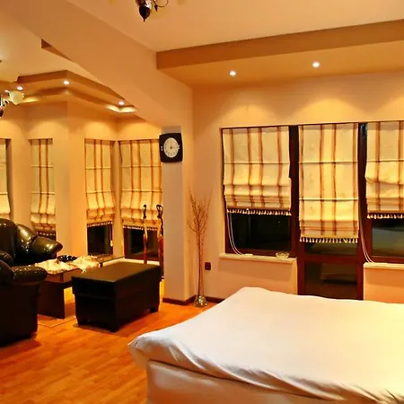 Berito Отель Момчилград